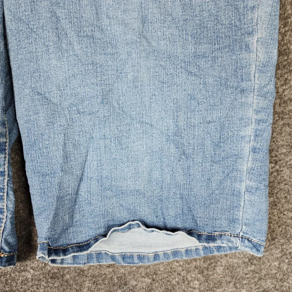 Gloria Vanderbilt Shorts Womens 10 All-Around Slimming Blue Denim Stretch EUC